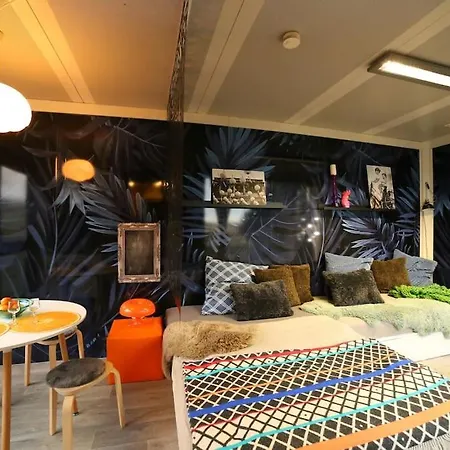 Tiny Haus #02 Cube 18 *